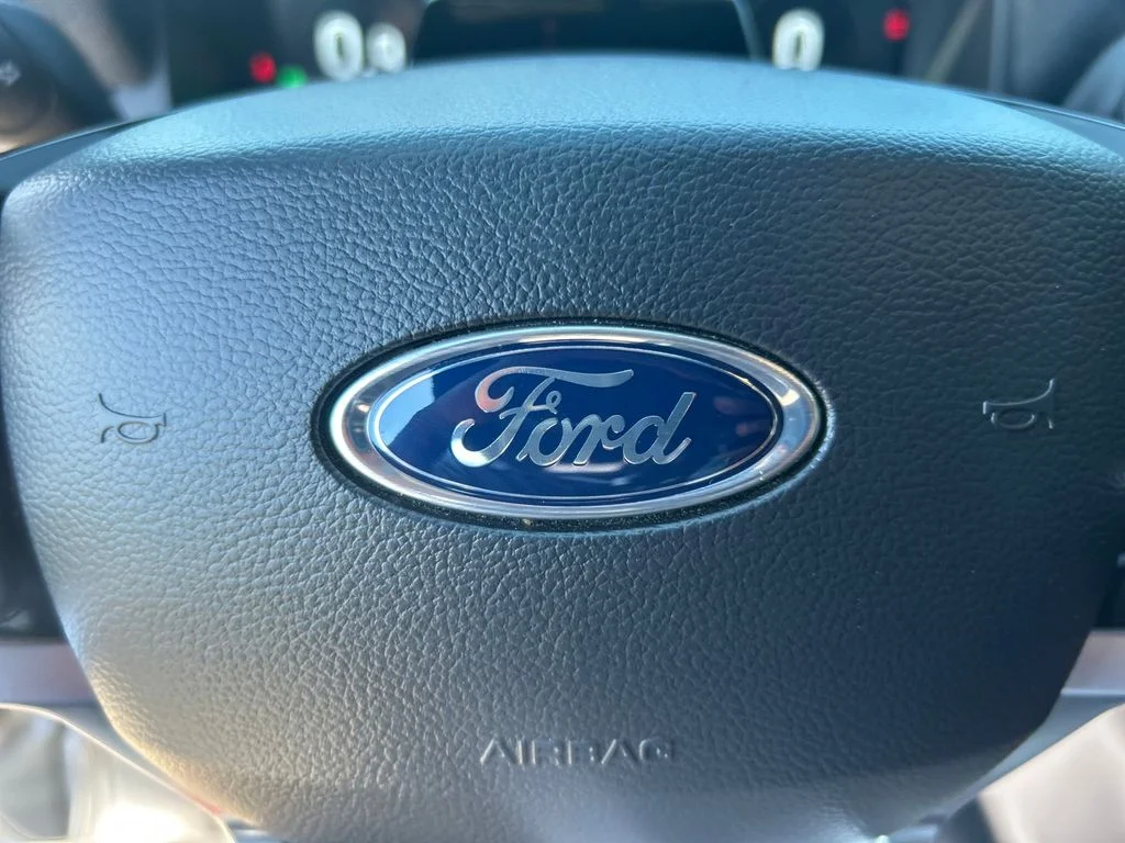 Used 2025 Gray Ford ST-Line image 25