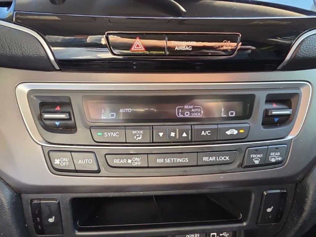 Used 2021 White Honda Special Edition image 25