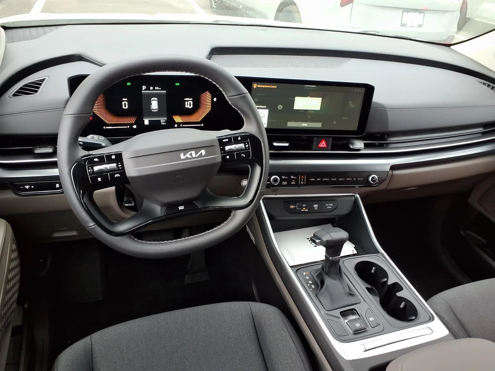 New 2027 Ceramic Silver Kia LX image 4