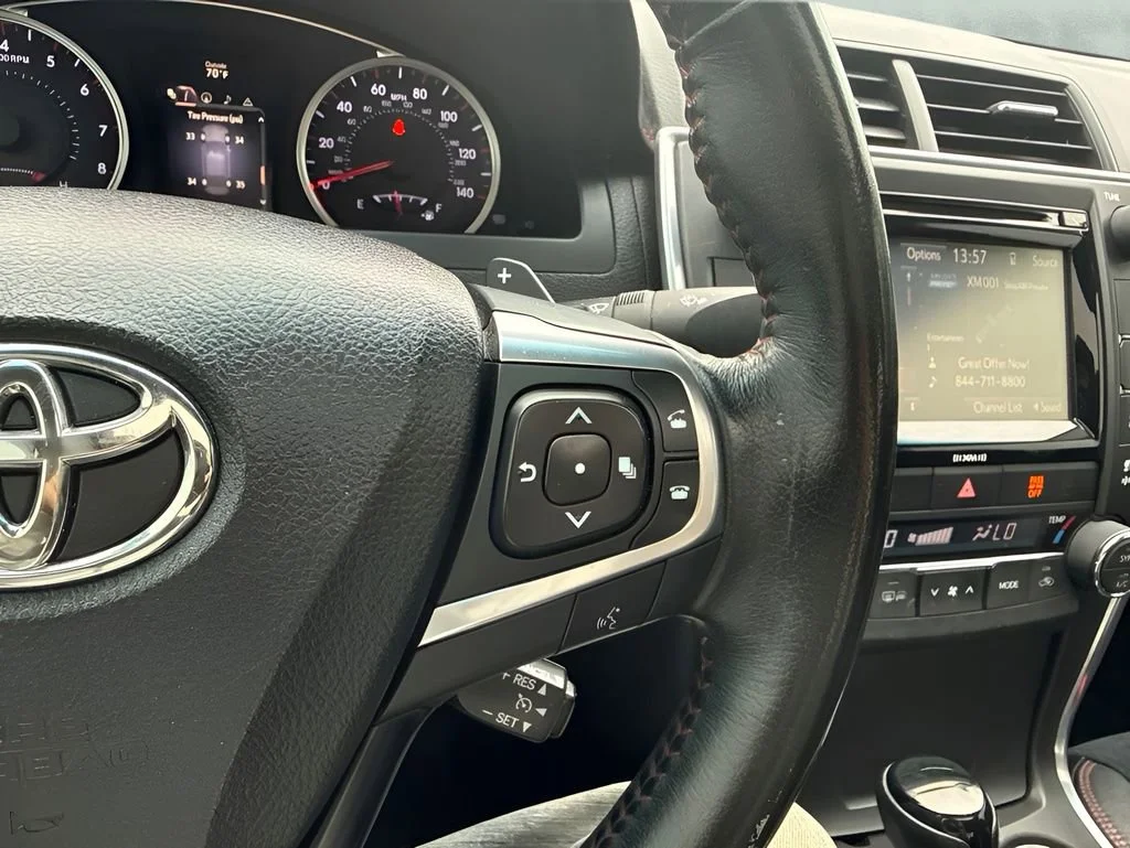 Used 2016  Toyota XSE image 18