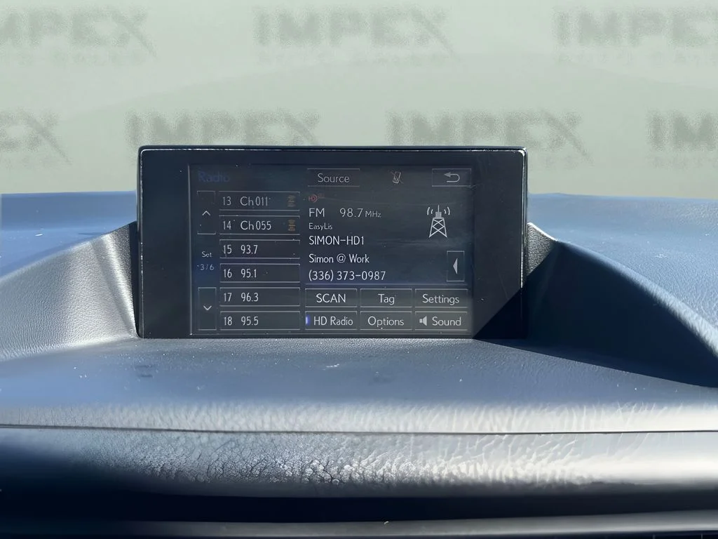 Used 2015 Black Lexus 200h image 18