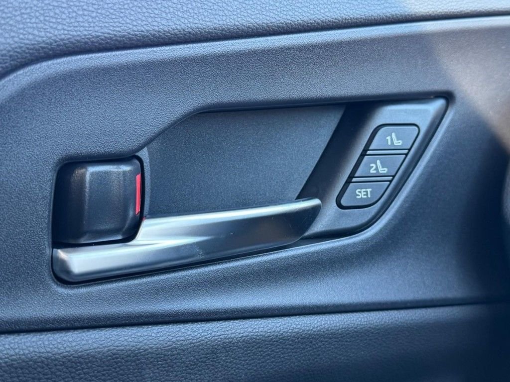 2026 Toyota Prius Plug-in Hybrid XSE Premium - Photo 11