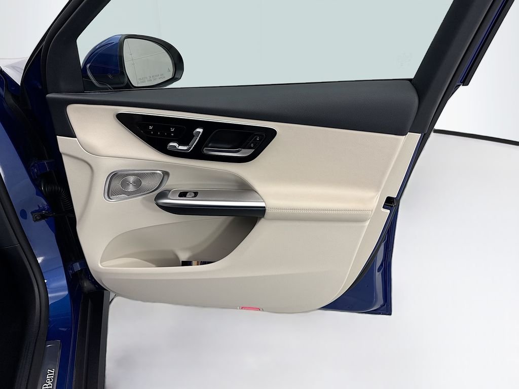 Used 2026 Starling Blue Metallic Mercedes-Benz GLC 300 image 23