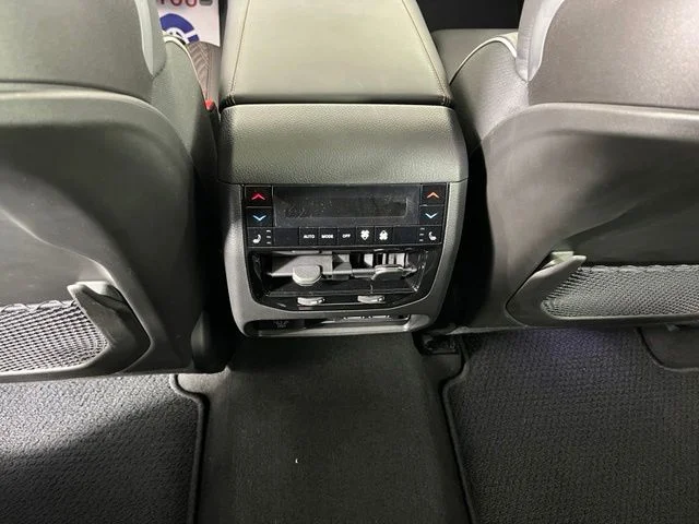 Used 2023 White Jeep Summit image 41