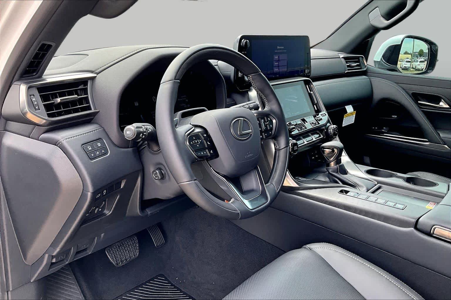 New 2026 Eminent White Pearl Lexus LUXURY image 10