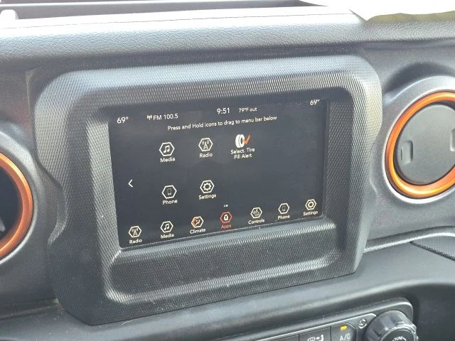 Used 2020 Silver Jeep Mojave image 34