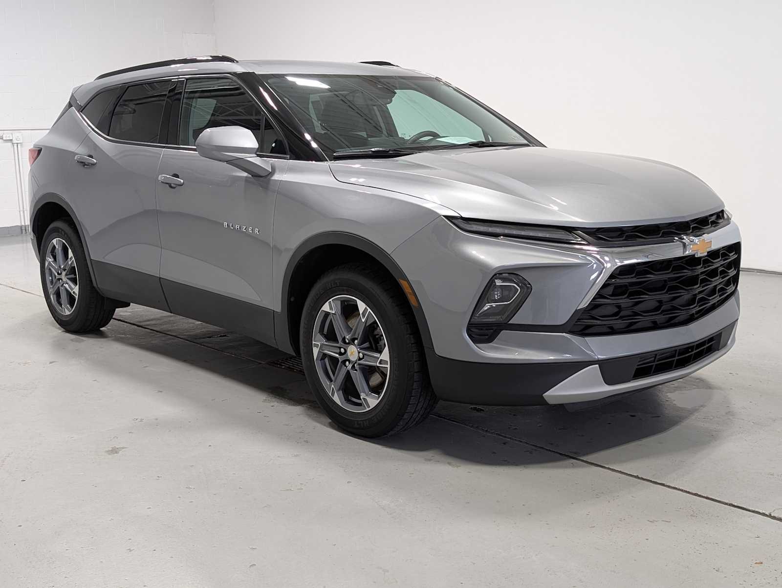 Used 2024 Sterling Gray Metallic Chevrolet LT image 6