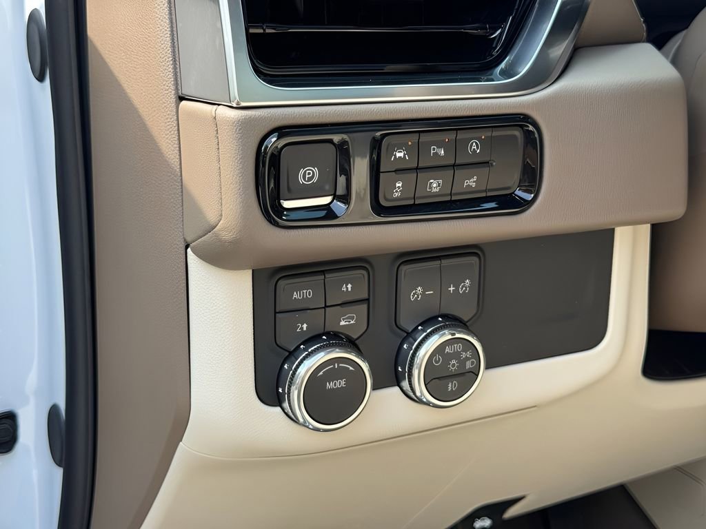 2026 GMC Yukon XL Denali - Photo 11