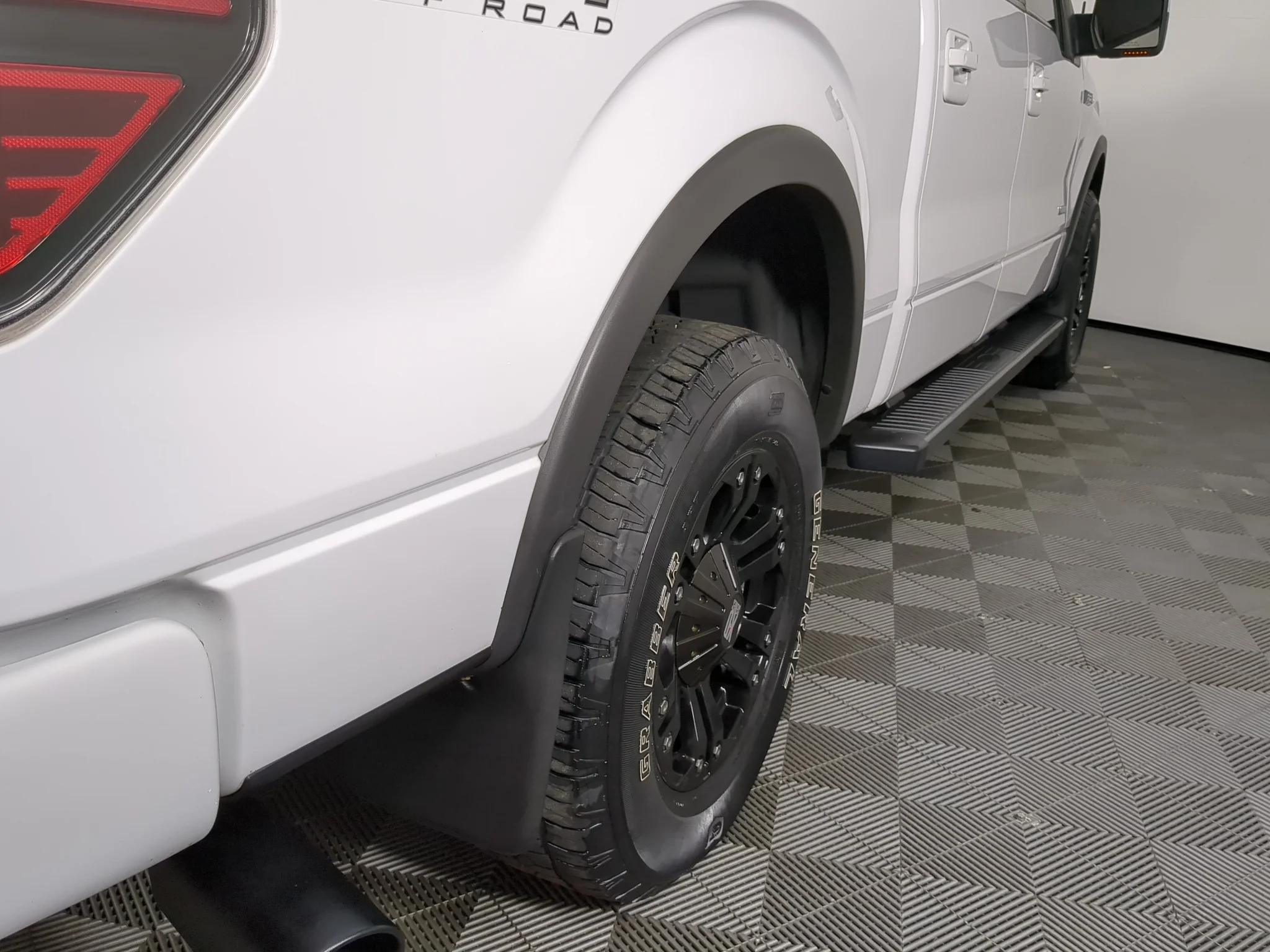 Used 2014 White Ford FX4 image 10