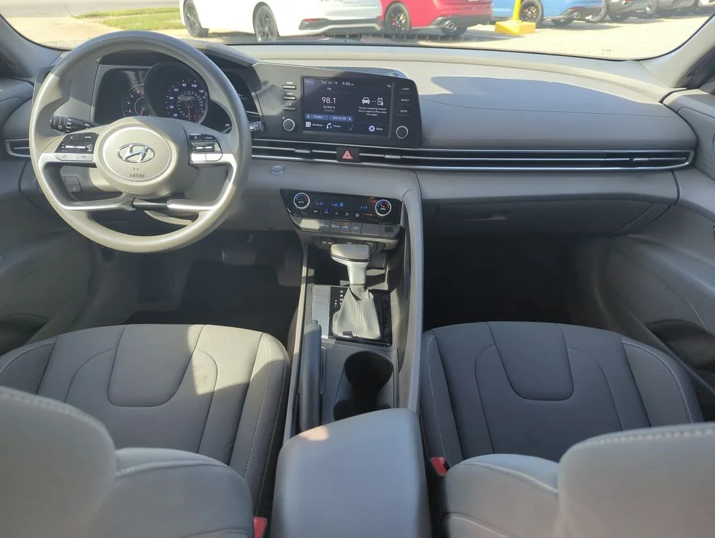 Used 2023 Red Hyundai SEL image 15