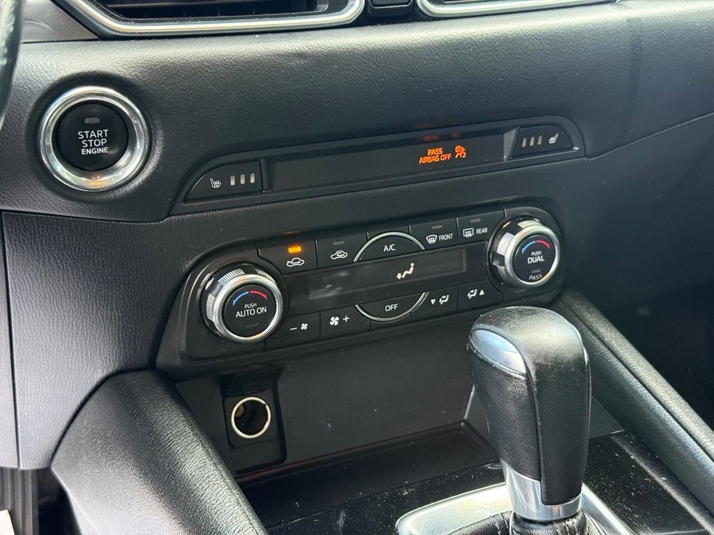 Used 2017 White Mazda Touring image 15