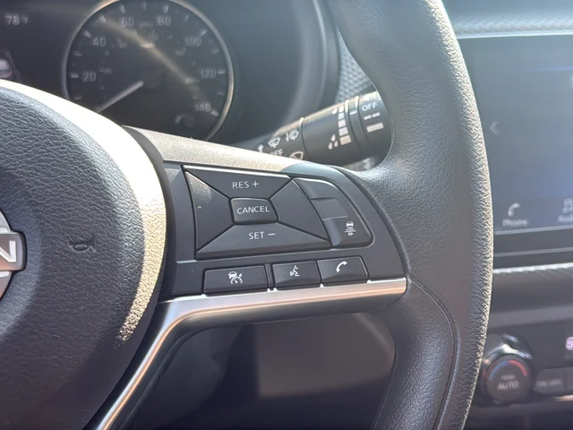 Used 2022 Gray Nissan SV image 17