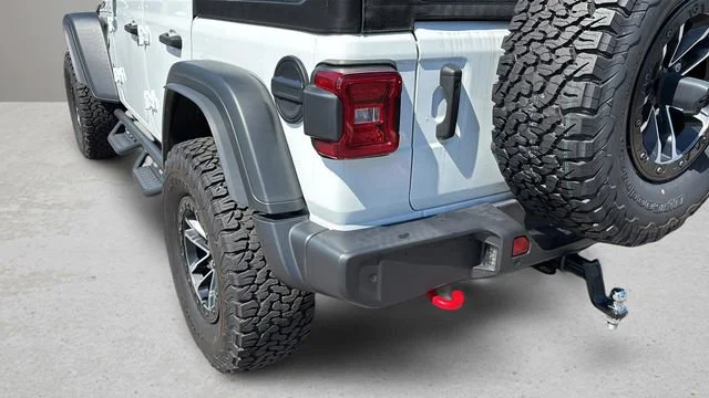 Used 2024 White Jeep 4-Door Rubicon 4x4 image 38