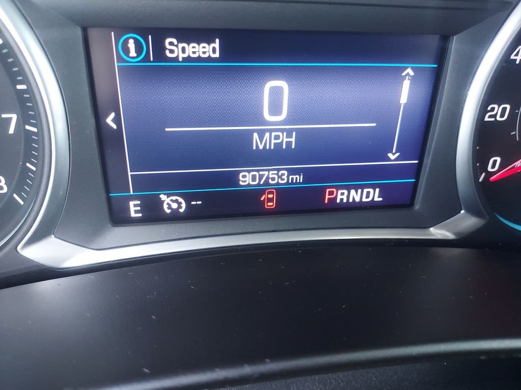 Used 2022 White Chevrolet LT image 19
