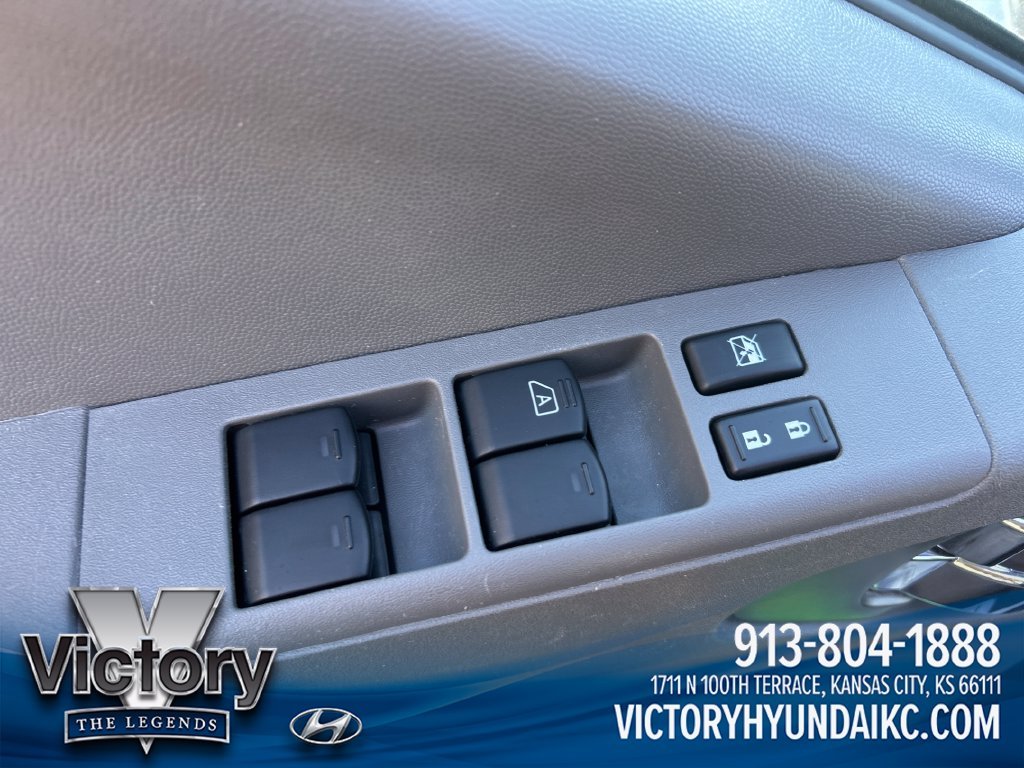 Used 2019 Blue Nissan SV image 16
