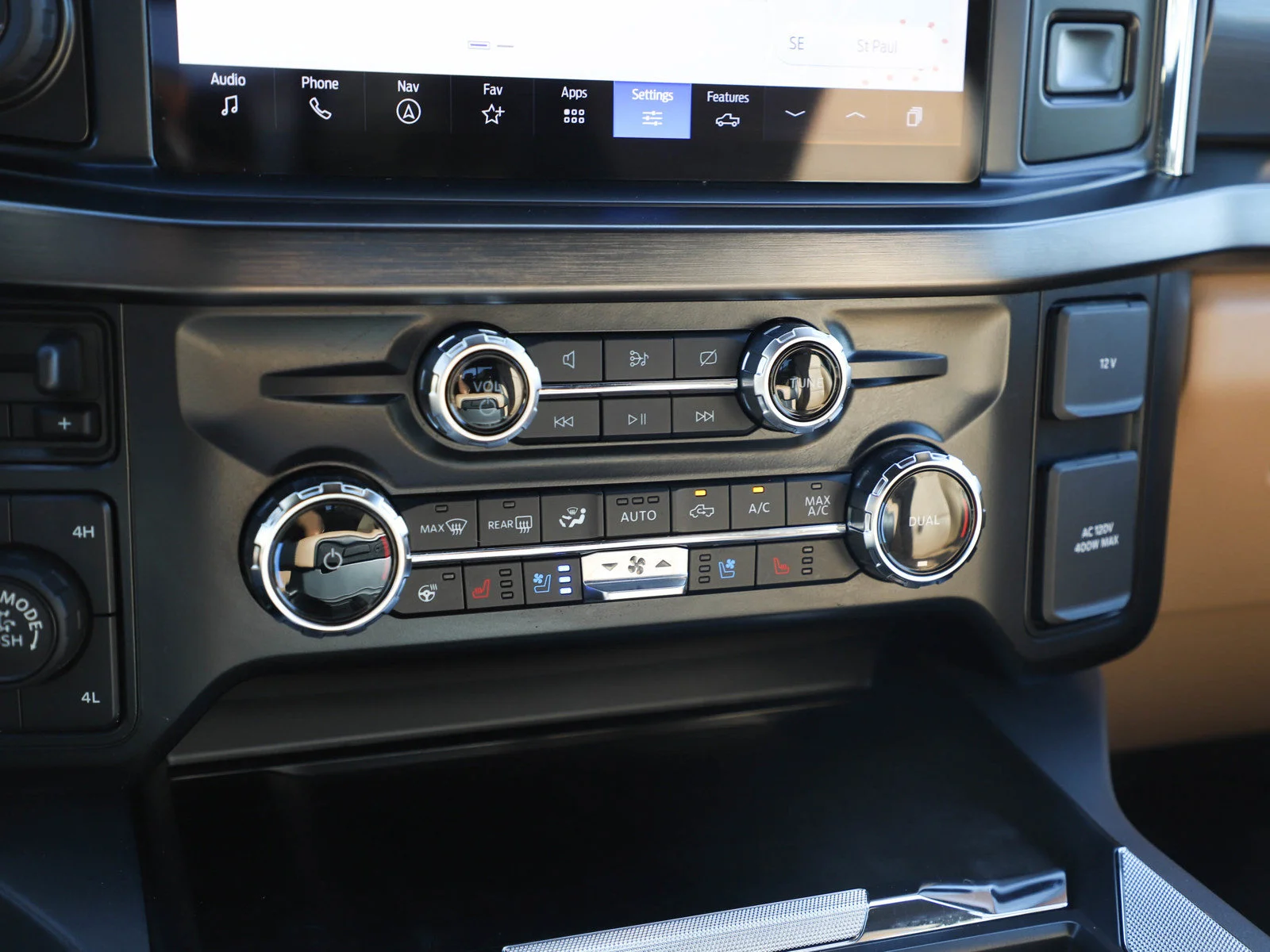 Used 2024 Bronze Metallic Ford Lariat image 23