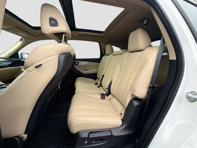 Used 2025 White Acura Base image 25
