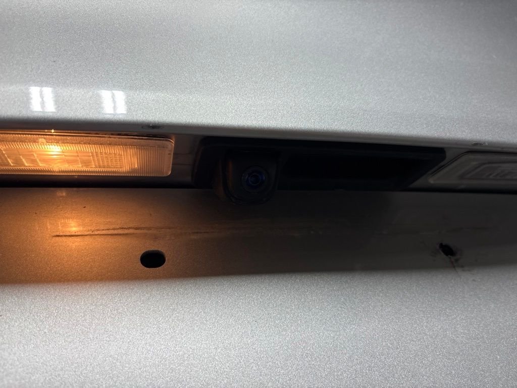 Used 2020 Silver Hyundai Value image 27