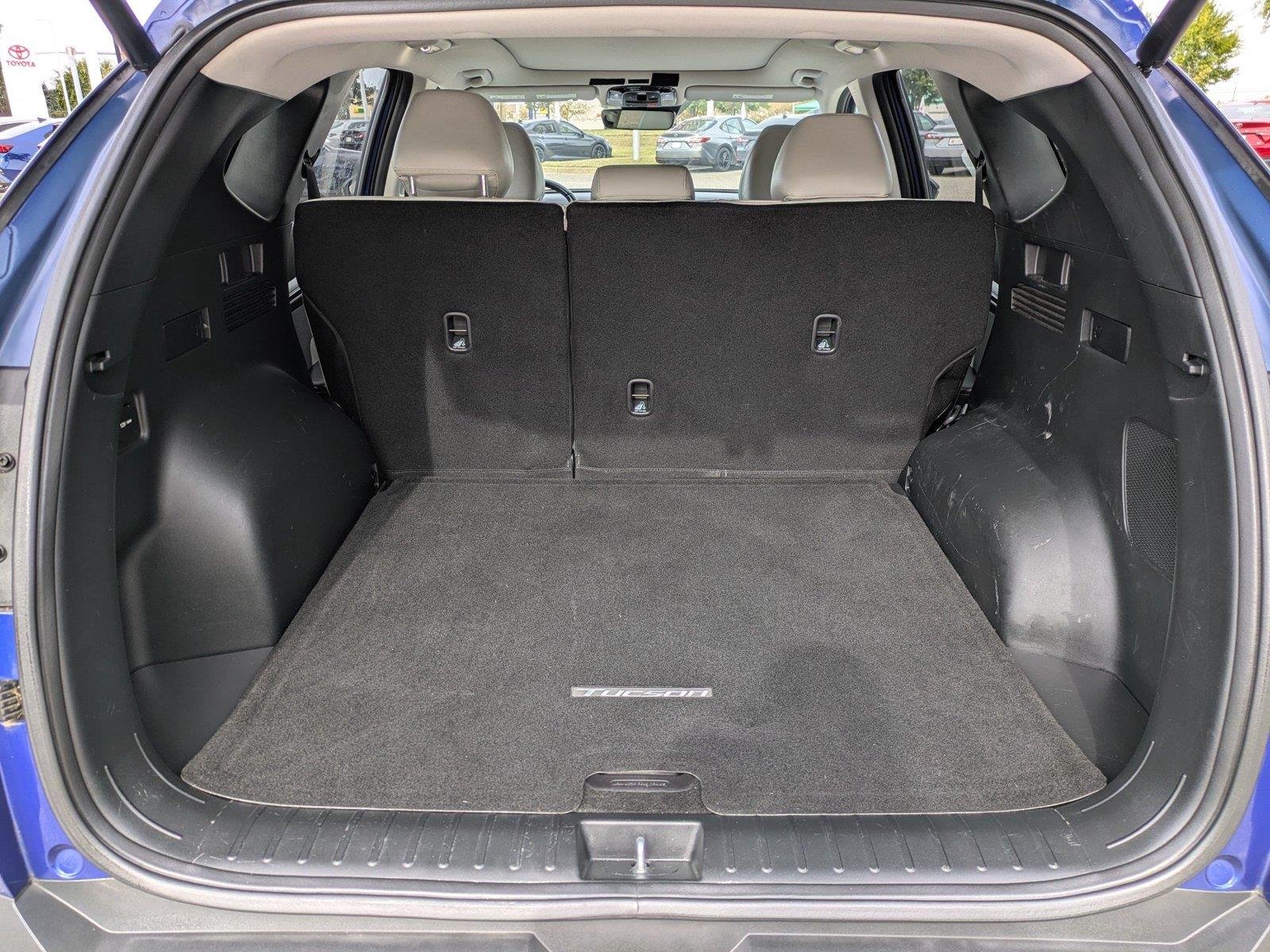 Used 2022 Intense Blue Hyundai Limited image 13