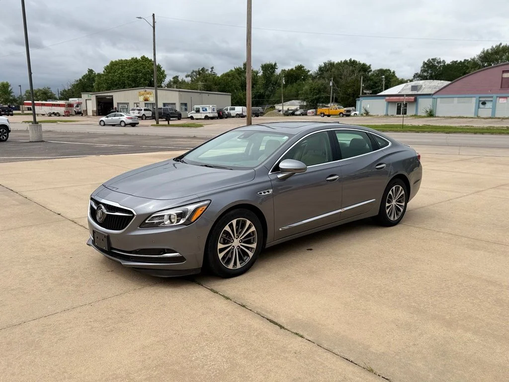 Used 2019 Gray Buick Premium I Group image 8