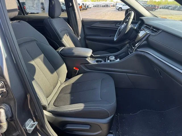 Used 2024 Gray Jeep Laredo image 14