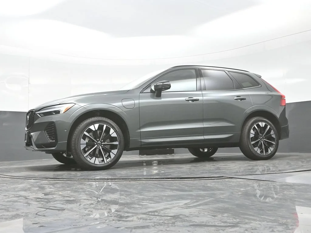 New 2027 Forest Lake Volvo T8 Plus image 22