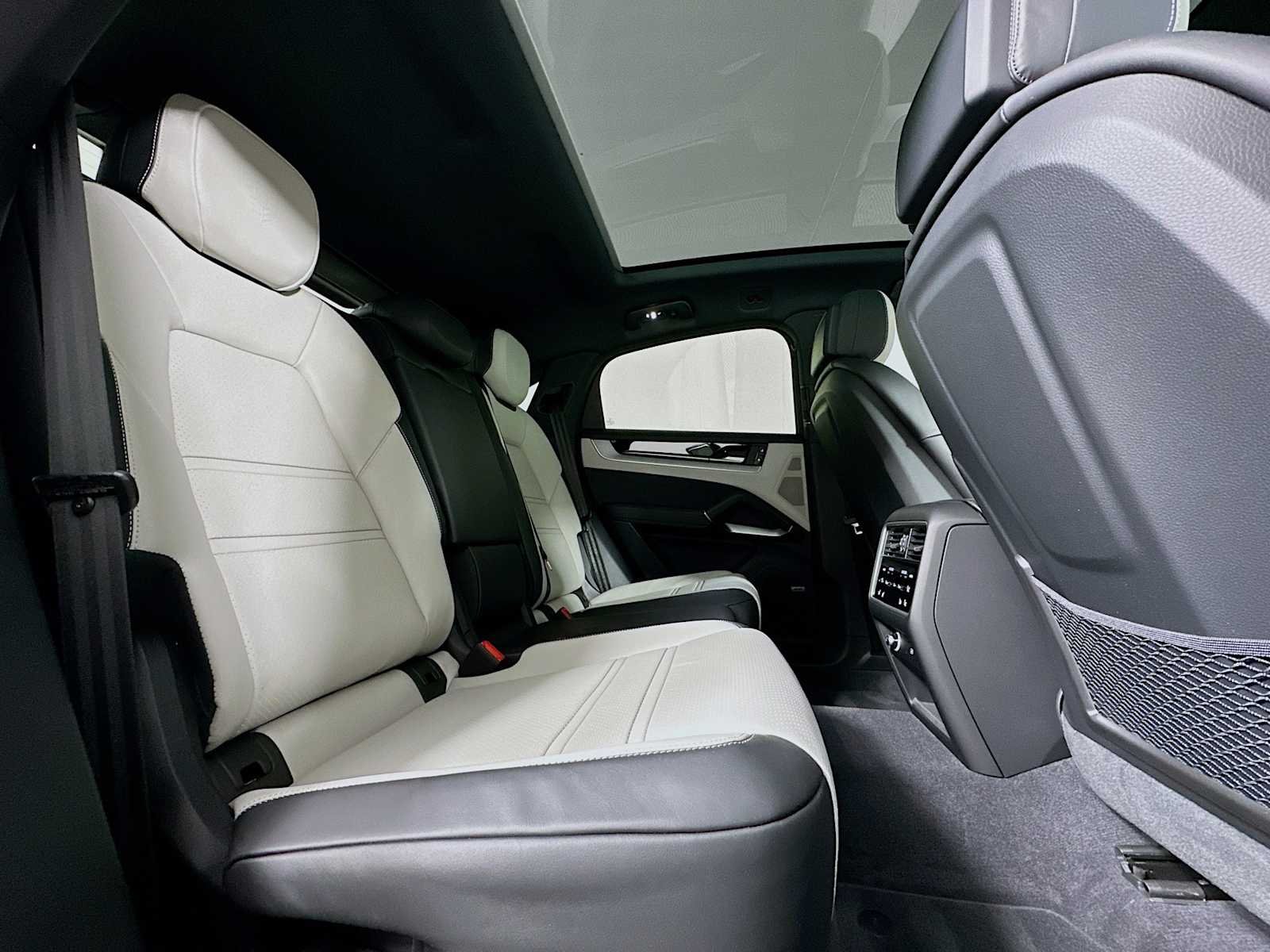 2026 Porsche Cayenne Coup Base - Photo 28