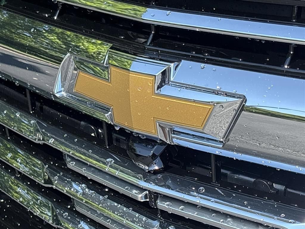 New 2025 Black Chevrolet Premier image 15