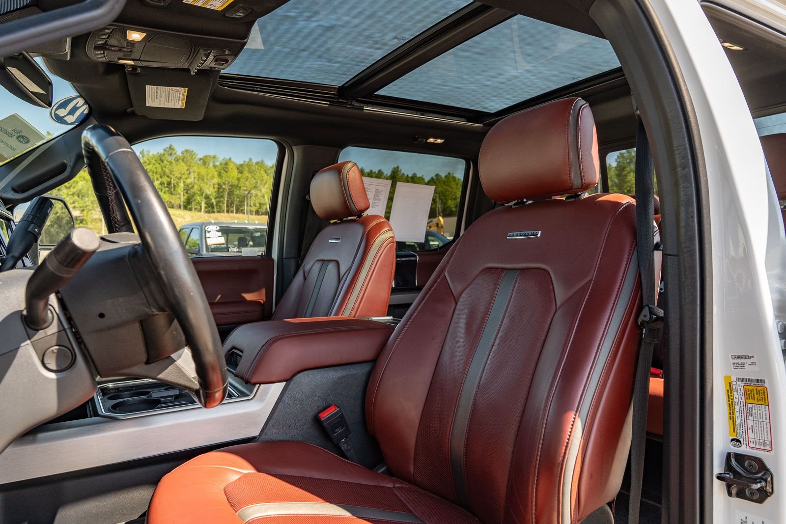 Certified Used 2022  Ford Platinum image 22