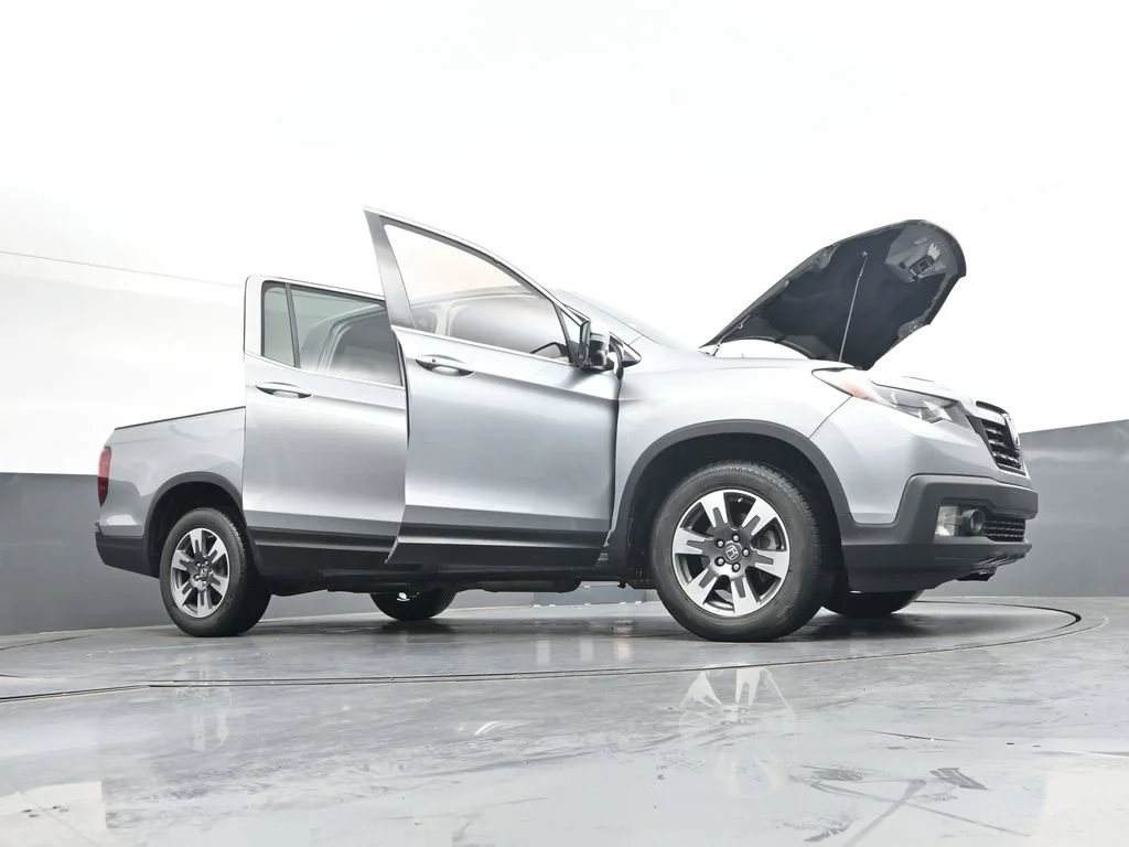Used 2017  Honda RTL-T image 44