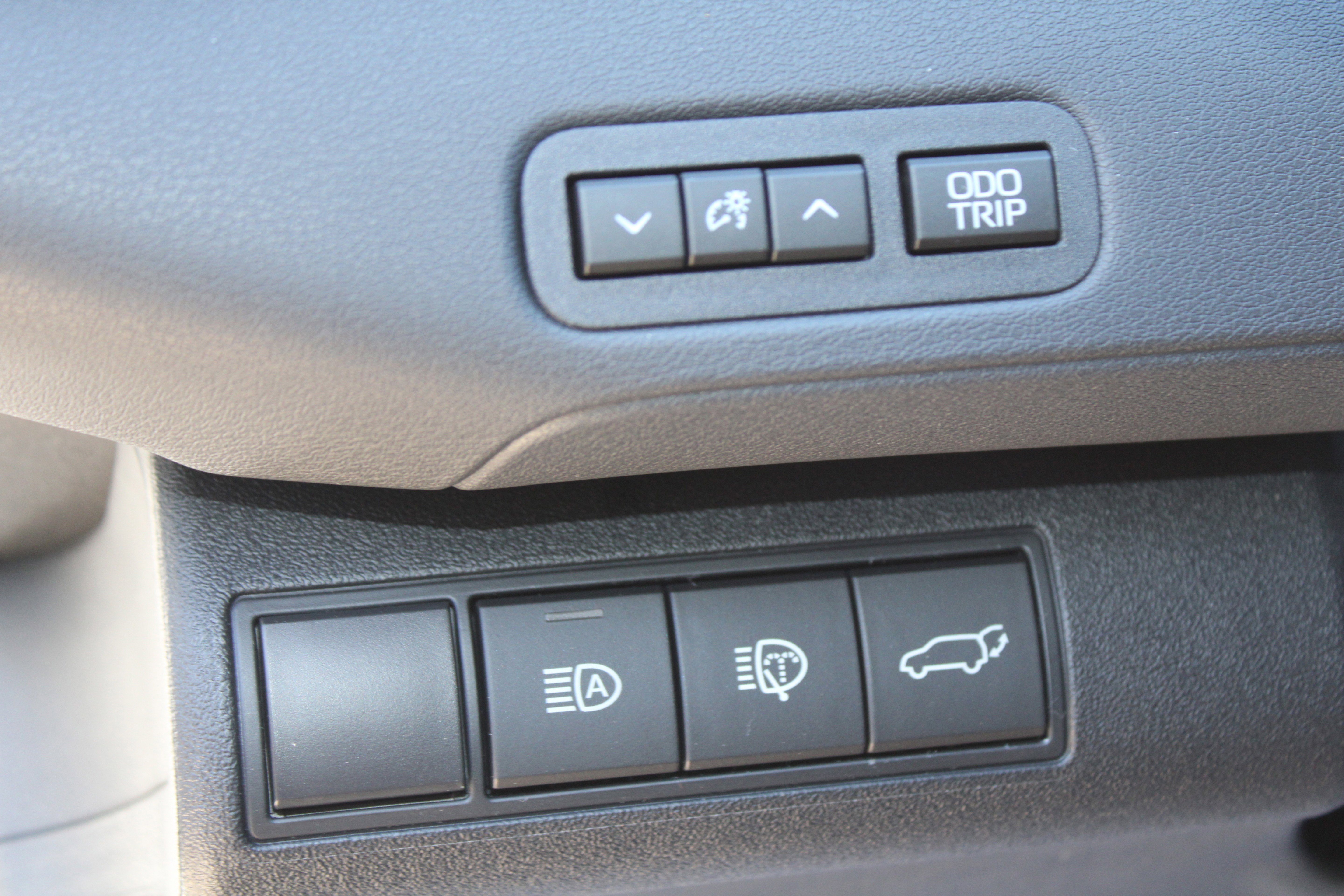 2026 Toyota bZ XLE - Photo 16