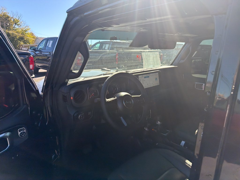 Used 2026 Black Jeep Mojave X image 15