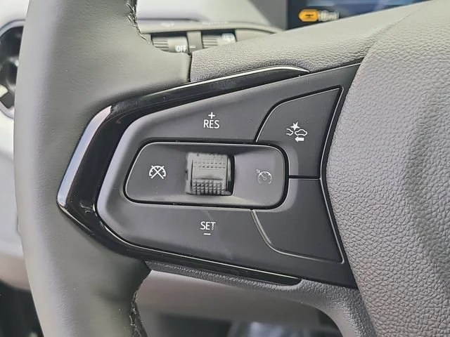 New 2027 Mosaic Black Metallic Chevrolet LT image 22