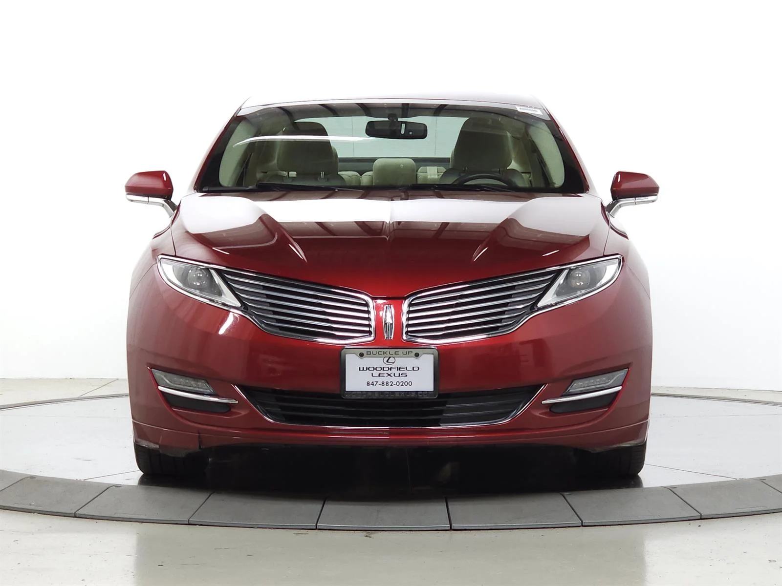 Used 2015 Red Lincoln  image 2