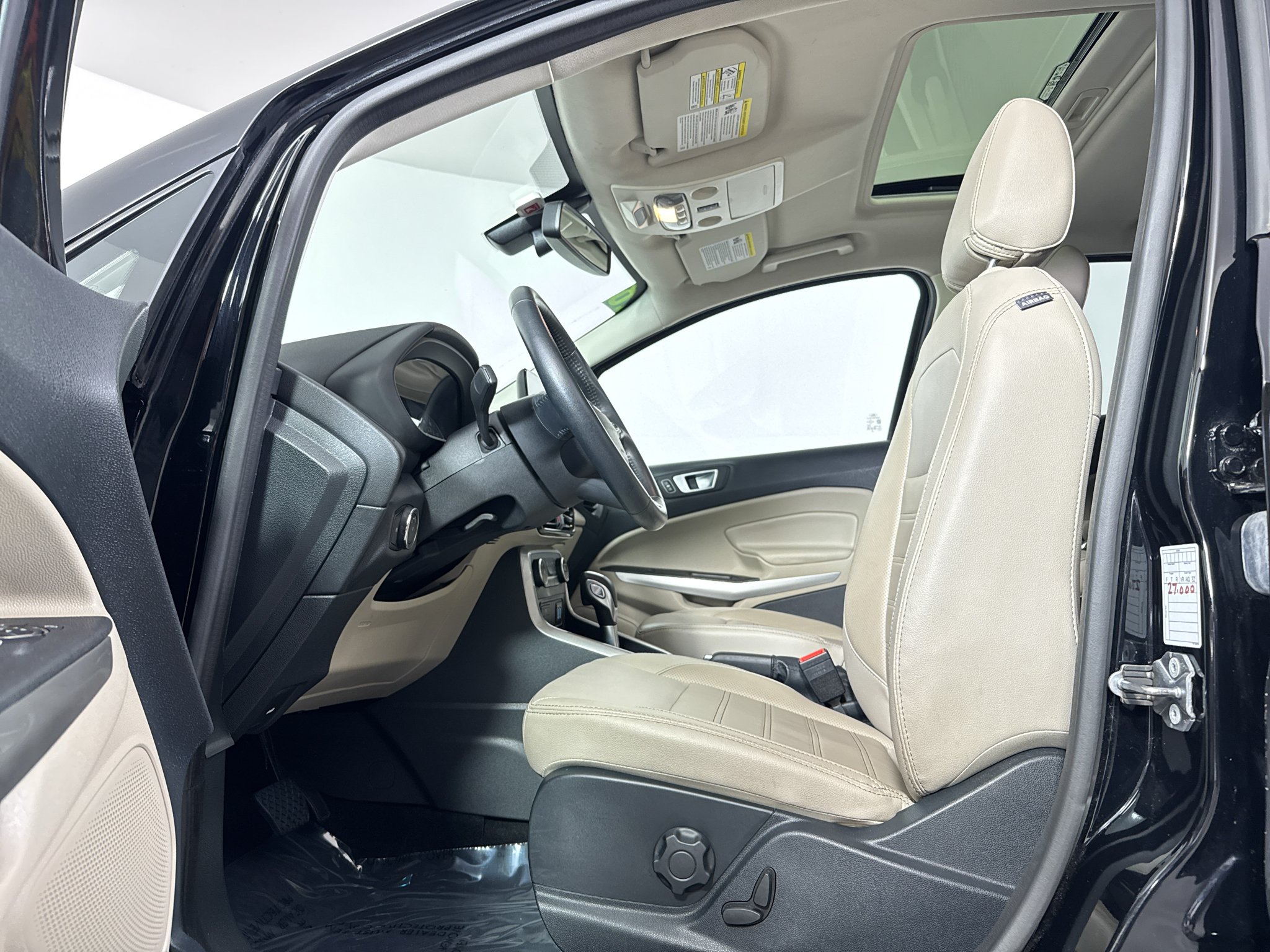 Used 2018 Shadow Black Ford Titanium image 5