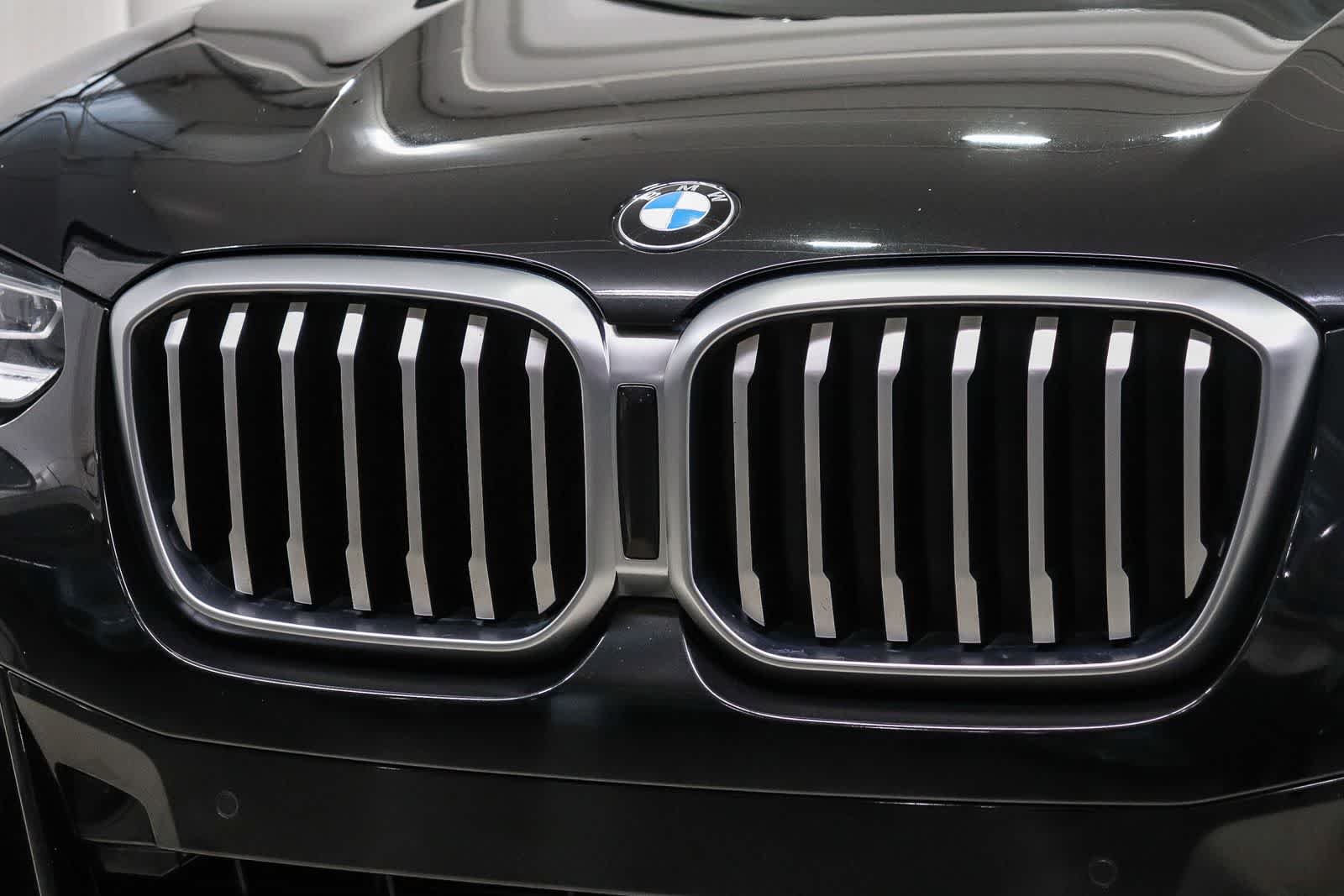 Used 2022 Black Sapphire Metallic BMW xDrive30i image 8