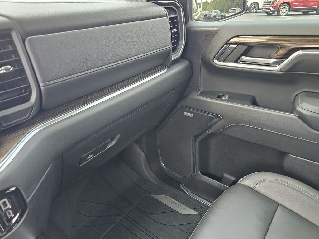 Used 2024 Red Chevrolet RST image 27