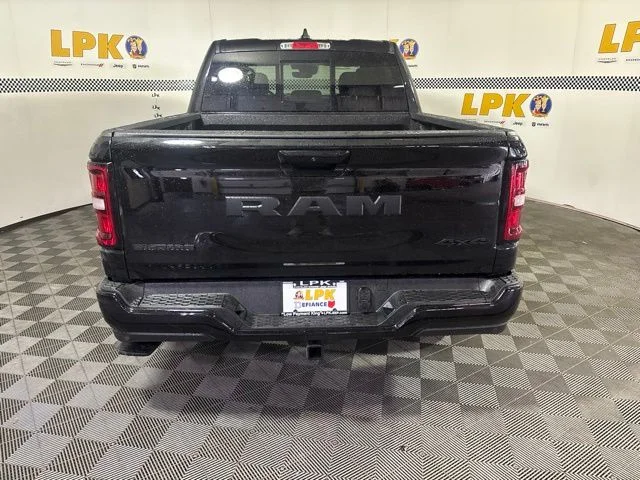New 2026 Diamond Black Crystal Pearl-Coat Exterior Paint RAM BIG HORN image 5
