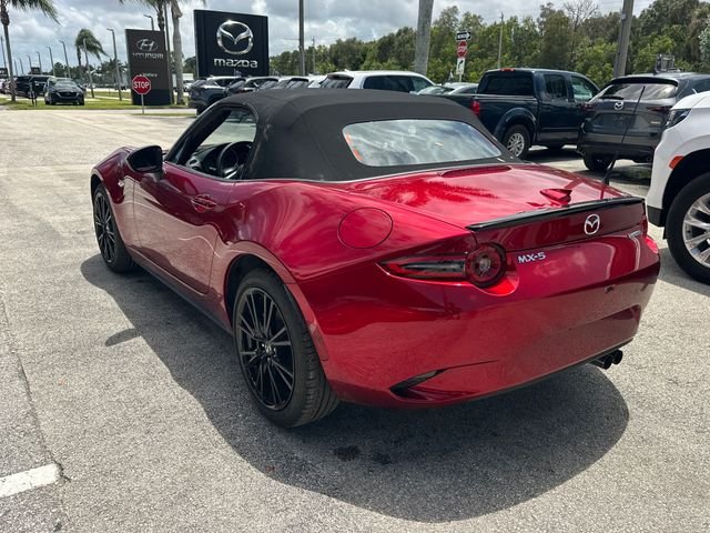 Used 2026 Red Mazda Club image 11