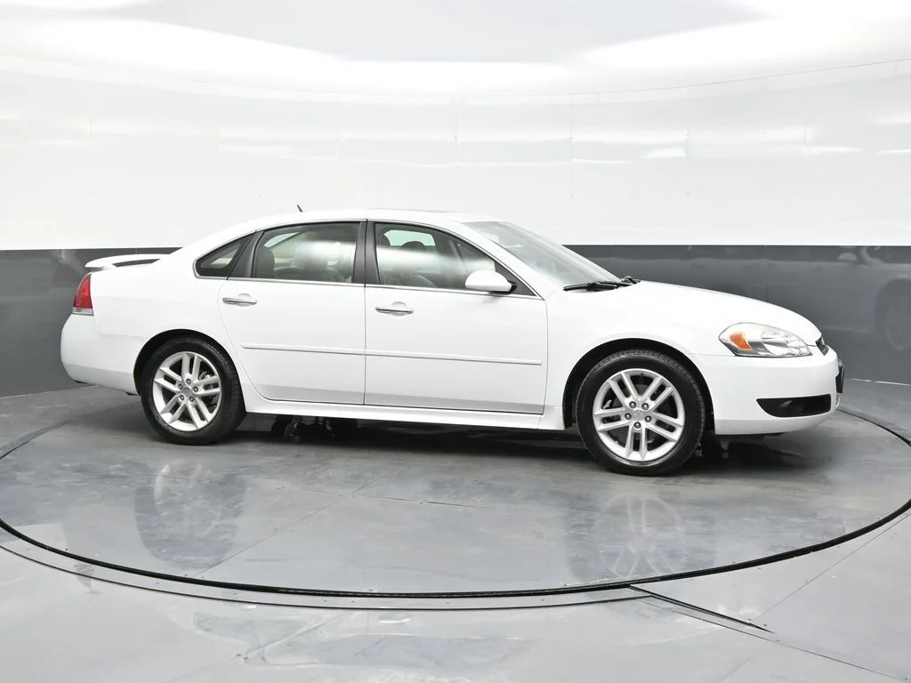 Used 2014 White Chevrolet LTZ image 8