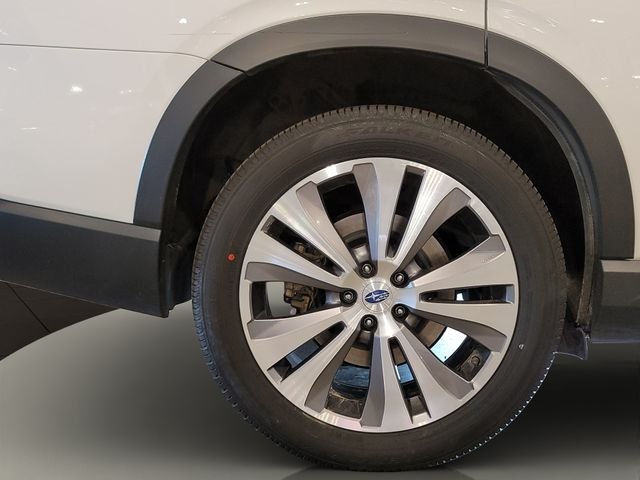 Used 2022 Crystal White Pearl Subaru Limited image 18