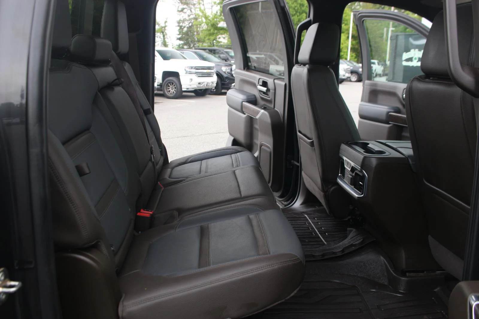 Used 2023 Ebony Twilight Metallic GMC Denali image 40