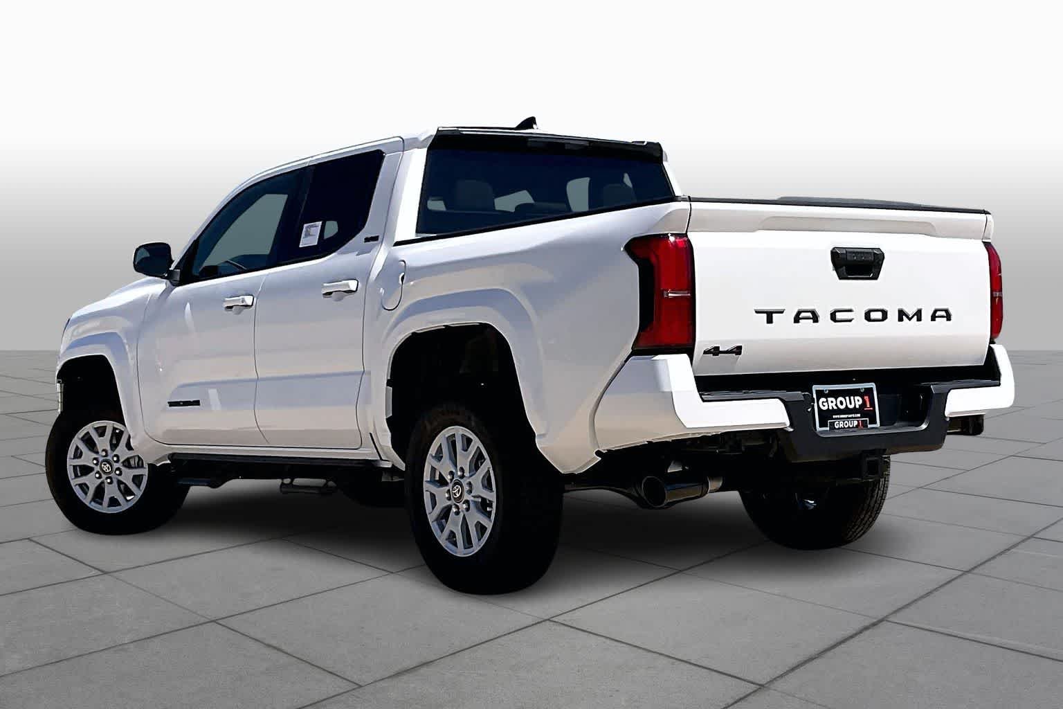 2026 Toyota Tacoma SR5 - Photo 11