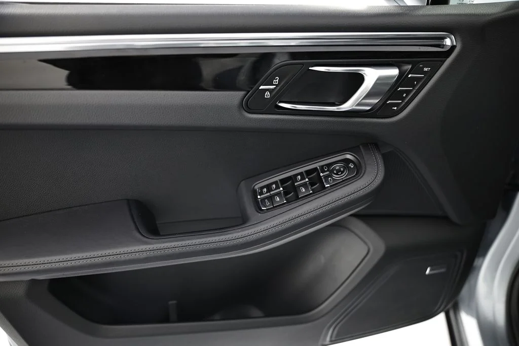 Used 2026 Silver Porsche  image 19
