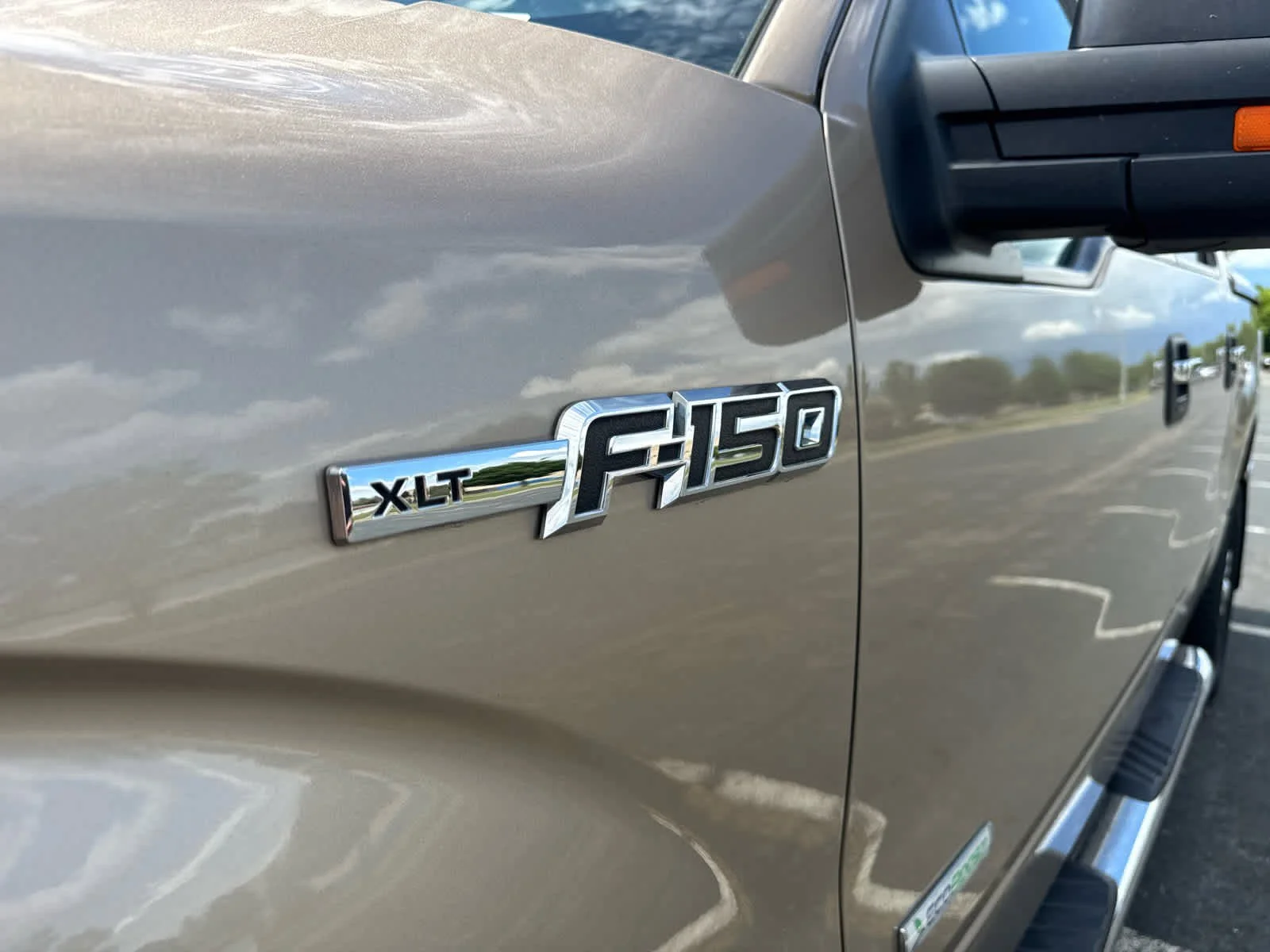 Used 2014 Pale Adobe Metallic Ford XLT image 4
