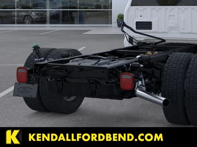 2025 Ford F-550 Super Duty Chassis Cab XL - Photo 21