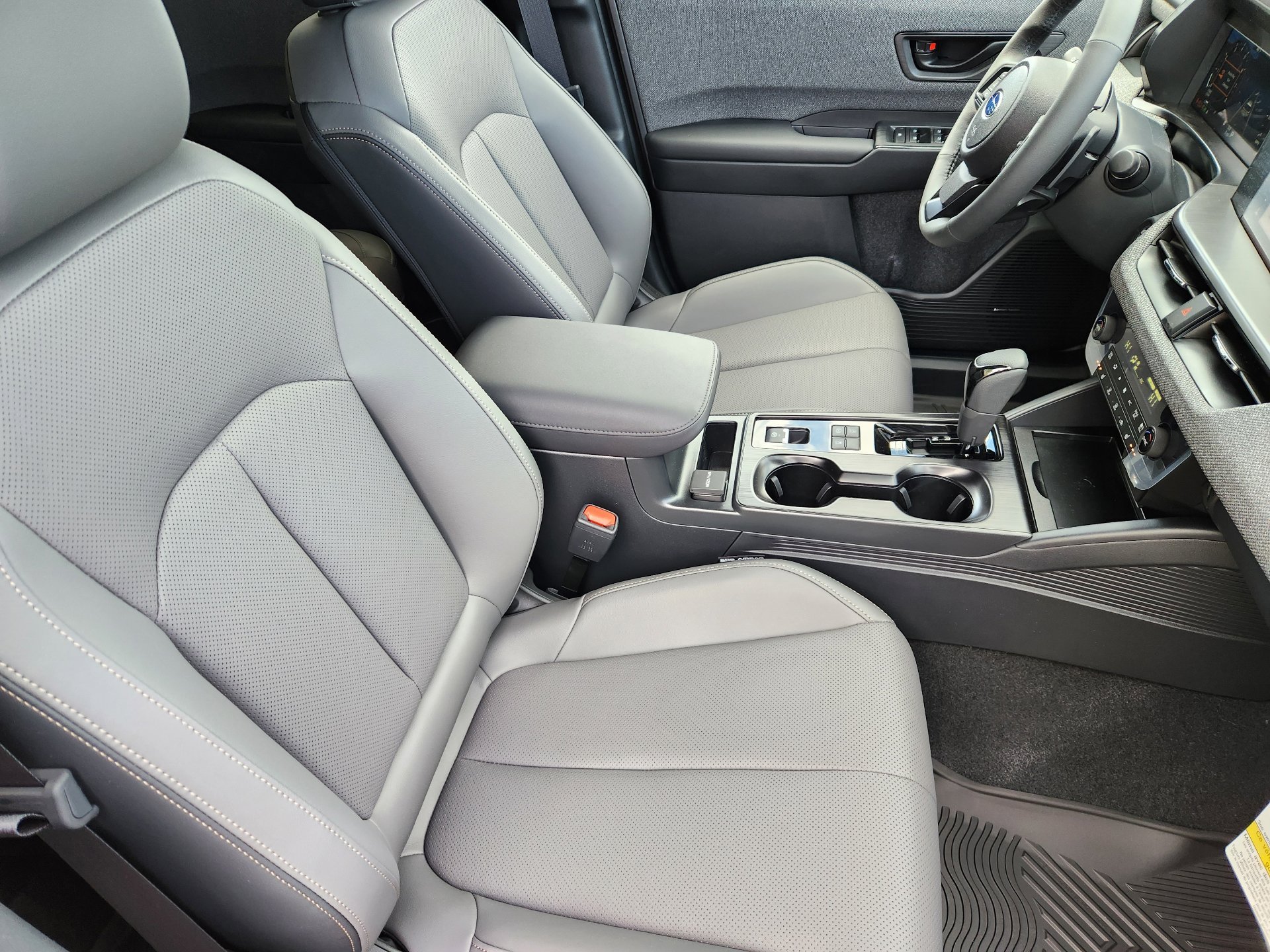 2026 Subaru Outback Limited - Photo 10