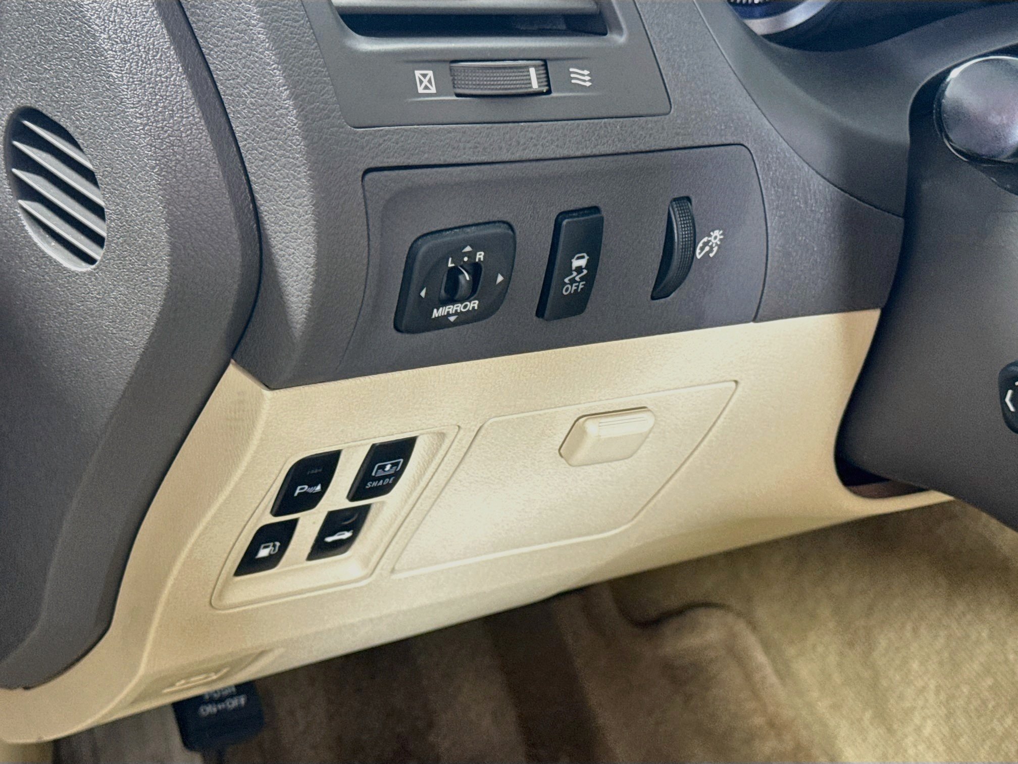 Used 2011 Satin Cashmere Metallic Lexus Base image 10