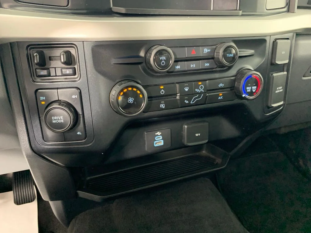 Used 2025 White Ford XLT image 19