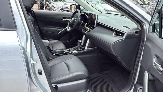 2024 Toyota Corolla Cross XLE - Photo 13